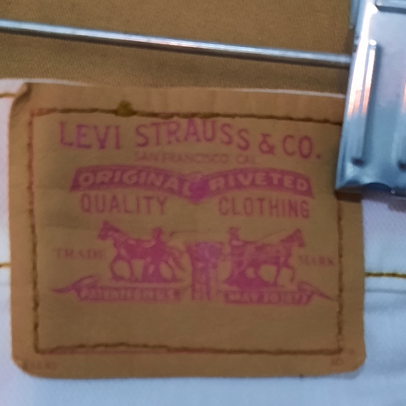 Junior's Levi's Custom Bleached Pink Jean Skirt sz 9 - Picture 8 of 11